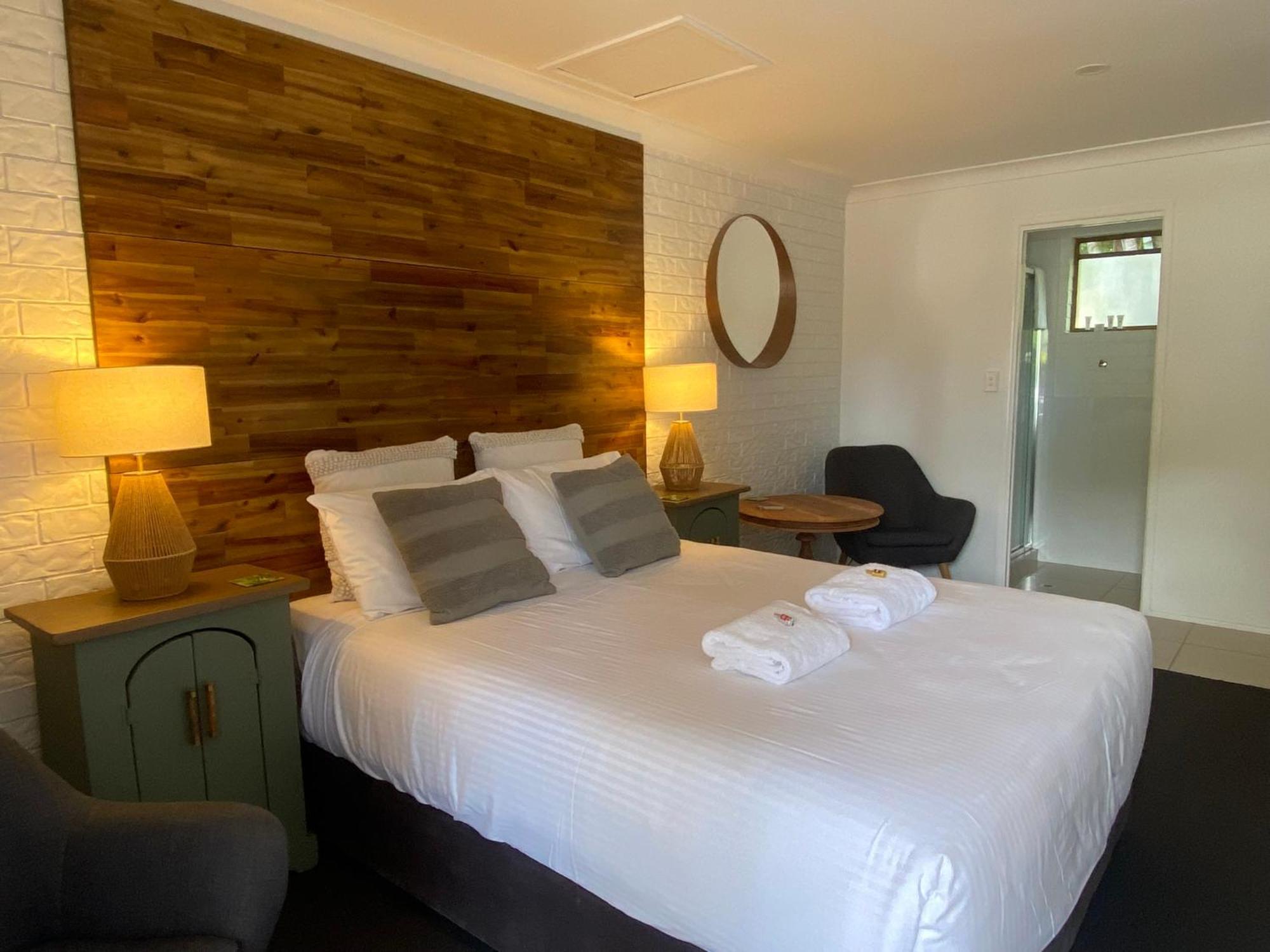 Beachmere Palms Motel Екстер'єр фото